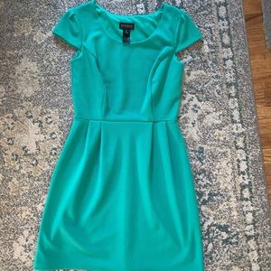 A-line cap-sleeve dress 👗